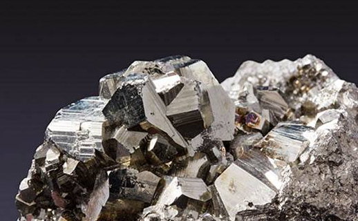 力拓再次下調(diào)鐵礦石全年預(yù)期